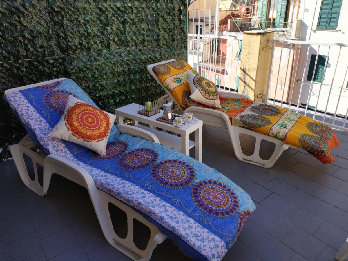 ריומאג'ורה Shanti 1 - Terrace Apartment מראה חיצוני תמונה